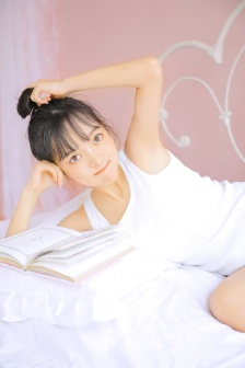 巨乳秘书